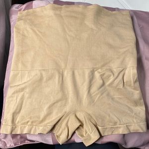 Shapewear Large - NEVER USED